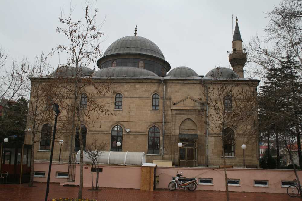 ŞARKİKARAAĞAÇ ULU CAMİİ (CAMİ KEBİR)